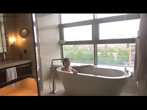 ❤️ Kæmpe babe ondt i sin fisse på badeværelset ️❌ Porn video at da.porngifer.ru ❌️